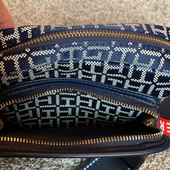 Tommy Hilfiger Fanny Pack - Picture 8 of 16